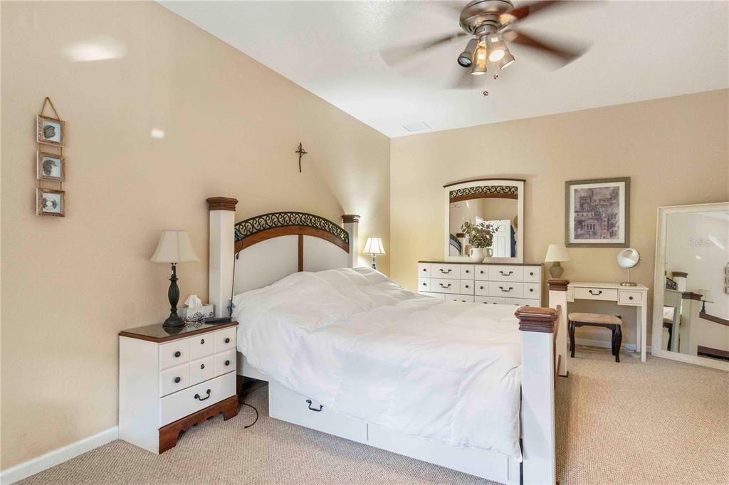 待售: $535,000 (4 贝兹, 2 浴室, 2276 平方英尺)