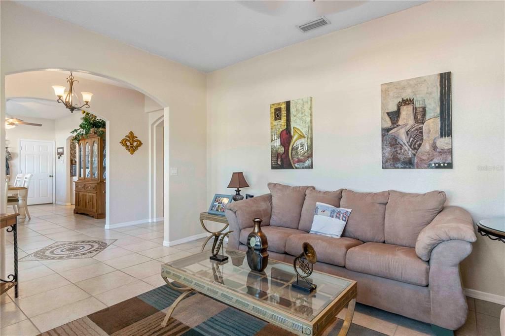 待售: $535,000 (4 贝兹, 2 浴室, 2276 平方英尺)