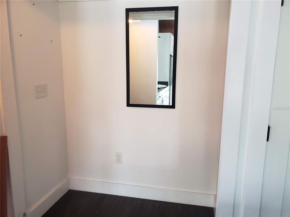 For Rent: $1,795 (2 beds, 1 baths, 1141 Square Feet)