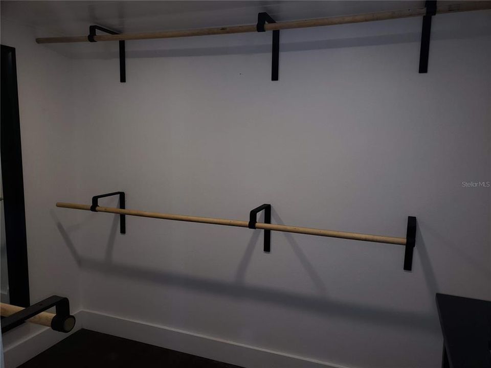 For Rent: $1,795 (2 beds, 1 baths, 1141 Square Feet)