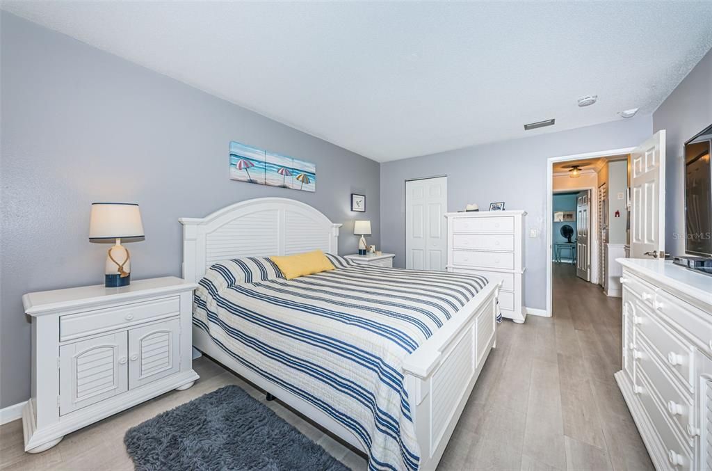 En Venta: $280,000 (2 camas, 2 baños, 1250 Pies cuadrados)