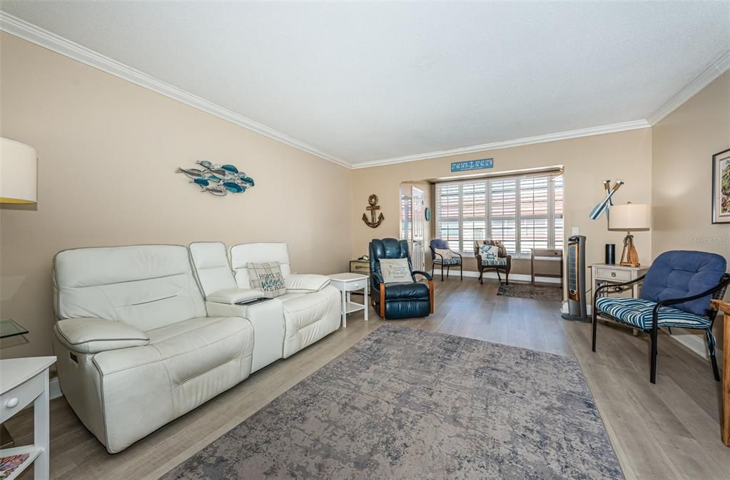 En Venta: $280,000 (2 camas, 2 baños, 1250 Pies cuadrados)