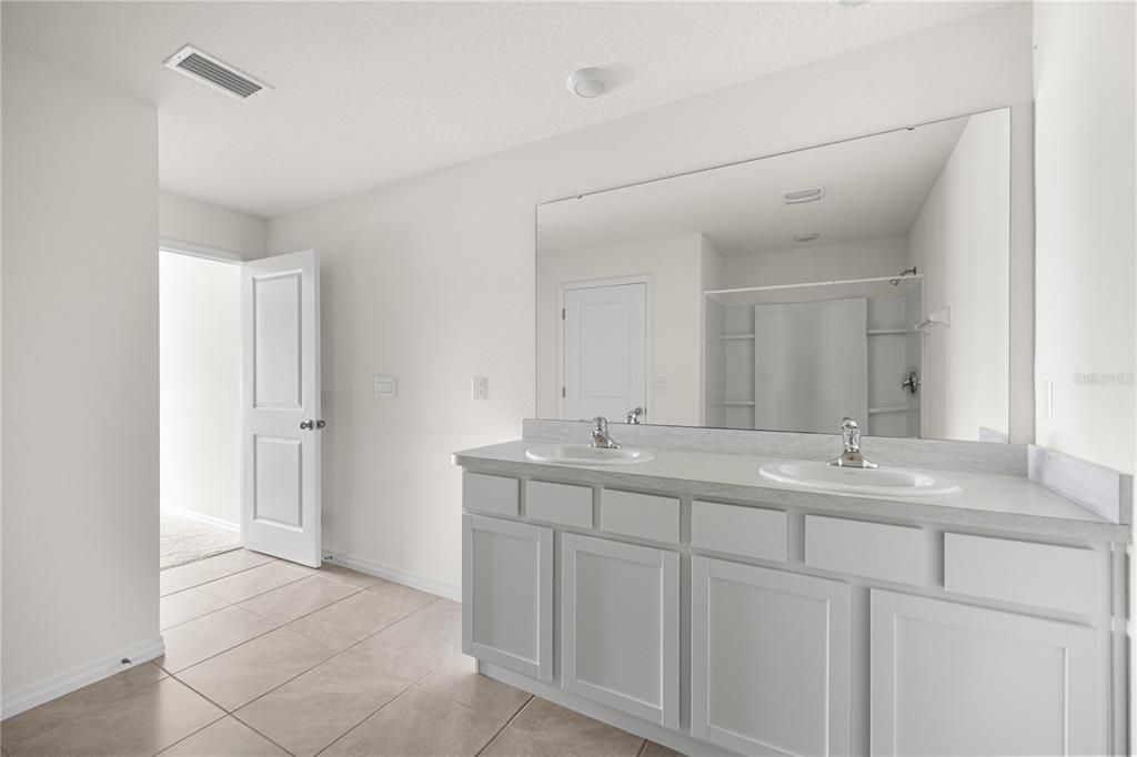 出租: $1,995 (3 贝兹, 2 浴室, 1672 平方英尺)