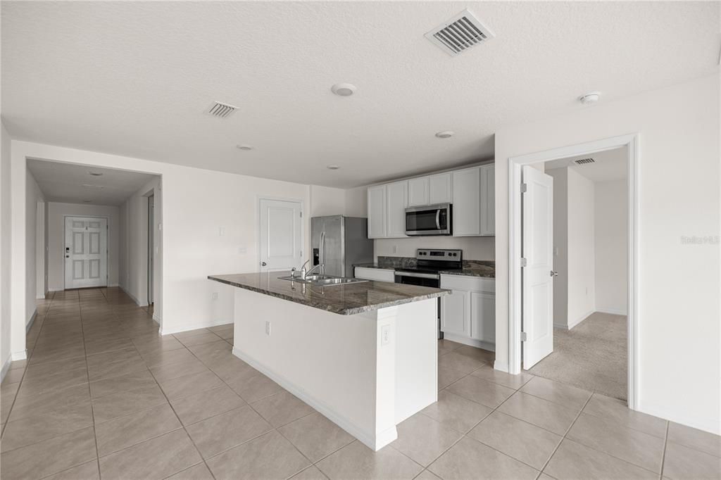 出租: $1,995 (3 贝兹, 2 浴室, 1672 平方英尺)