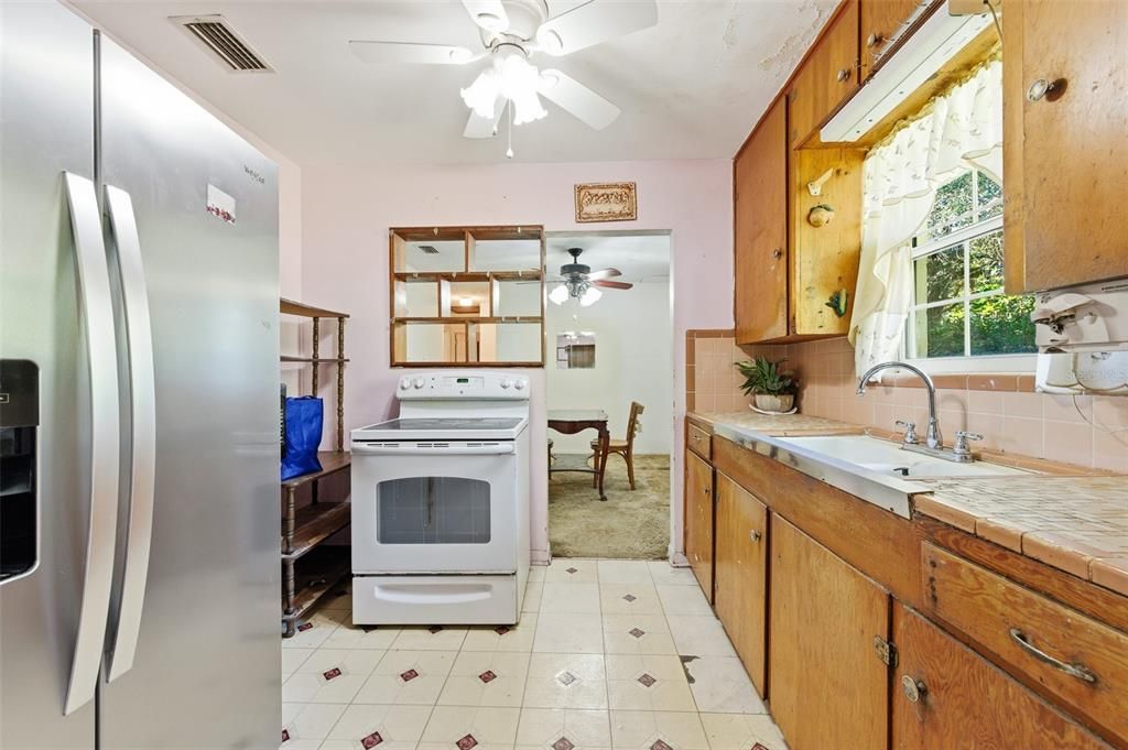 待售: $180,000 (3 贝兹, 1 浴室, 1506 平方英尺)