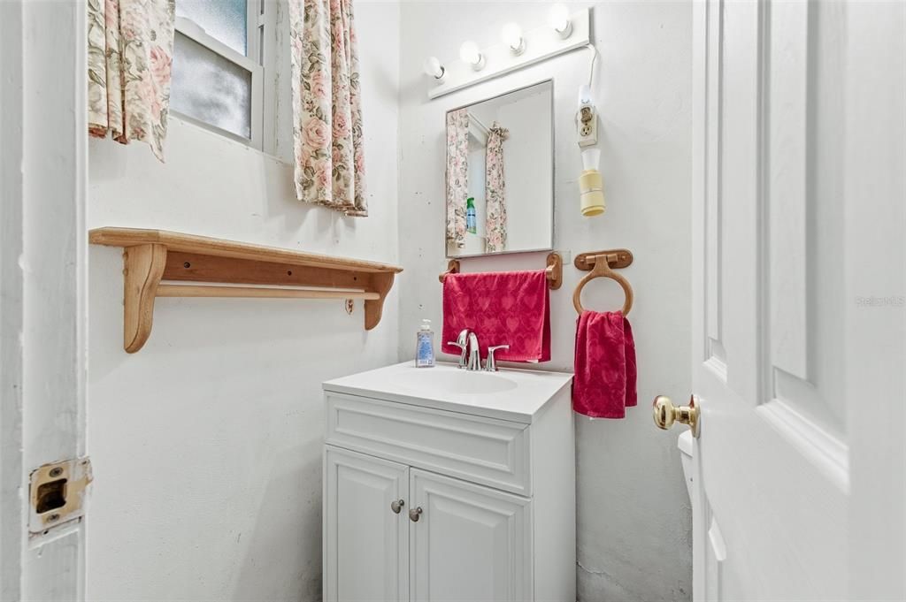 待售: $180,000 (3 贝兹, 1 浴室, 1506 平方英尺)