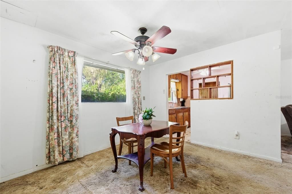 待售: $180,000 (3 贝兹, 1 浴室, 1506 平方英尺)