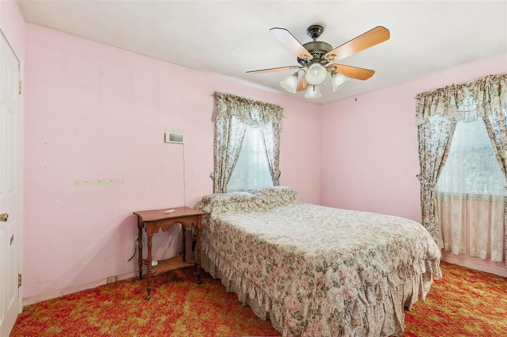 待售: $180,000 (3 贝兹, 1 浴室, 1506 平方英尺)