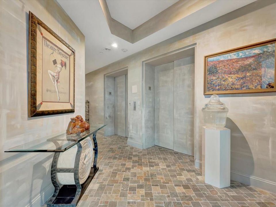 For Rent: $11,000 (2 beds, 2 baths, 2600 Square Feet)