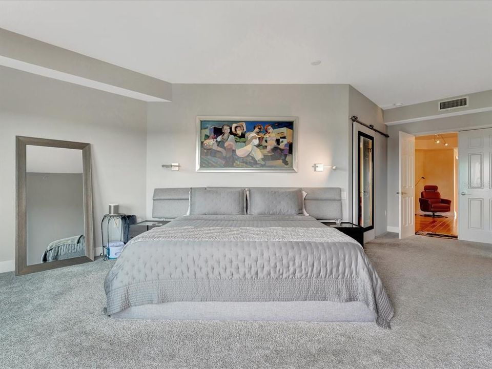 For Rent: $11,000 (2 beds, 2 baths, 2600 Square Feet)