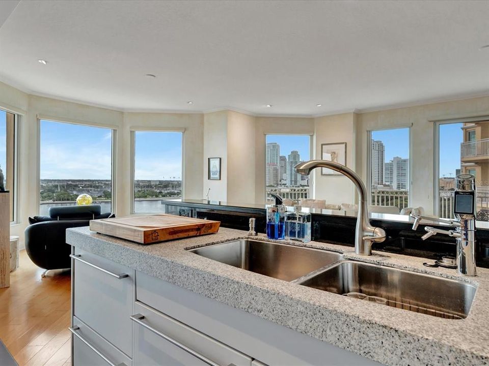 For Rent: $11,000 (2 beds, 2 baths, 2600 Square Feet)