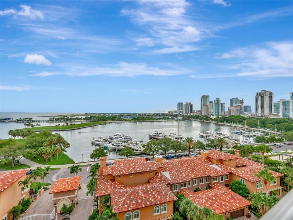 For Rent: $11,000 (2 beds, 2 baths, 2600 Square Feet)