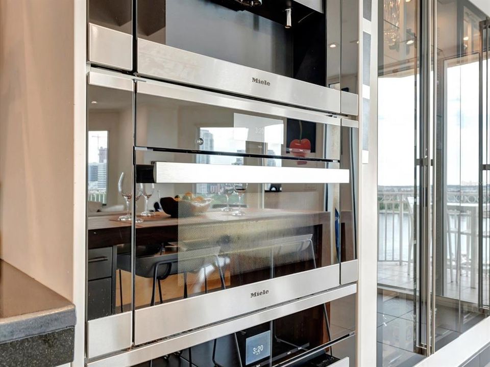 For Rent: $11,000 (2 beds, 2 baths, 2600 Square Feet)