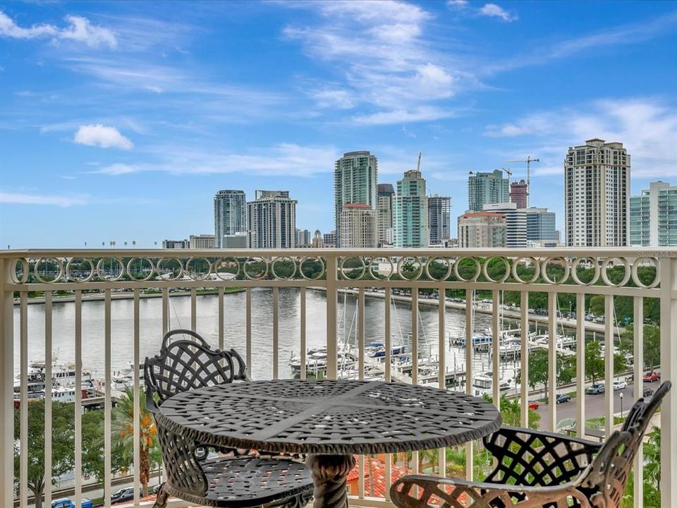 For Rent: $11,000 (2 beds, 2 baths, 2600 Square Feet)