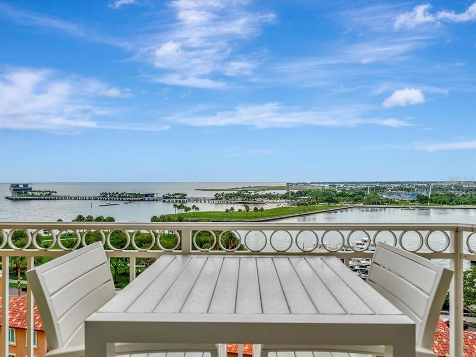 For Rent: $11,000 (2 beds, 2 baths, 2600 Square Feet)