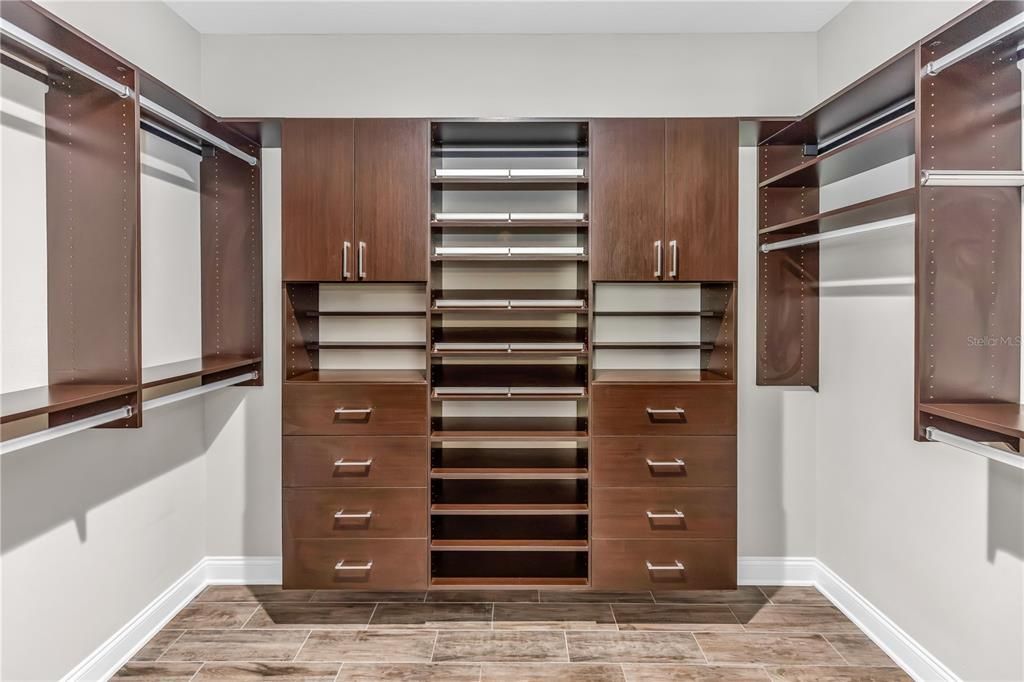 En Venta: $665,000 (4 camas, 3 baños, 2190 Pies cuadrados)