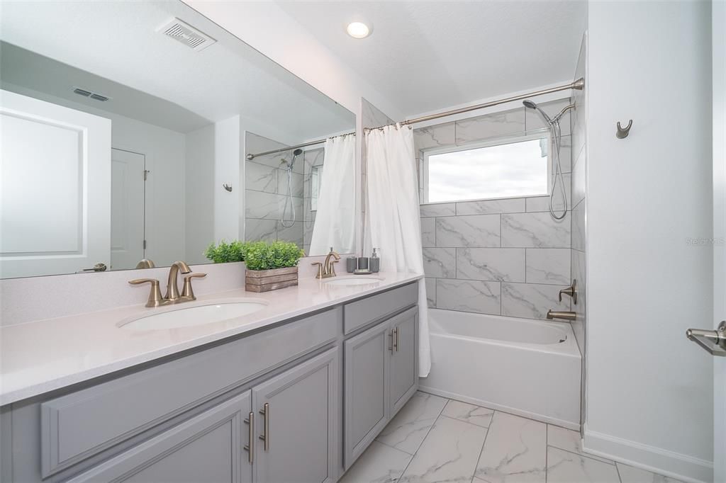 For Rent: $2,800 (4 beds, 3 baths, 1914 Square Feet)