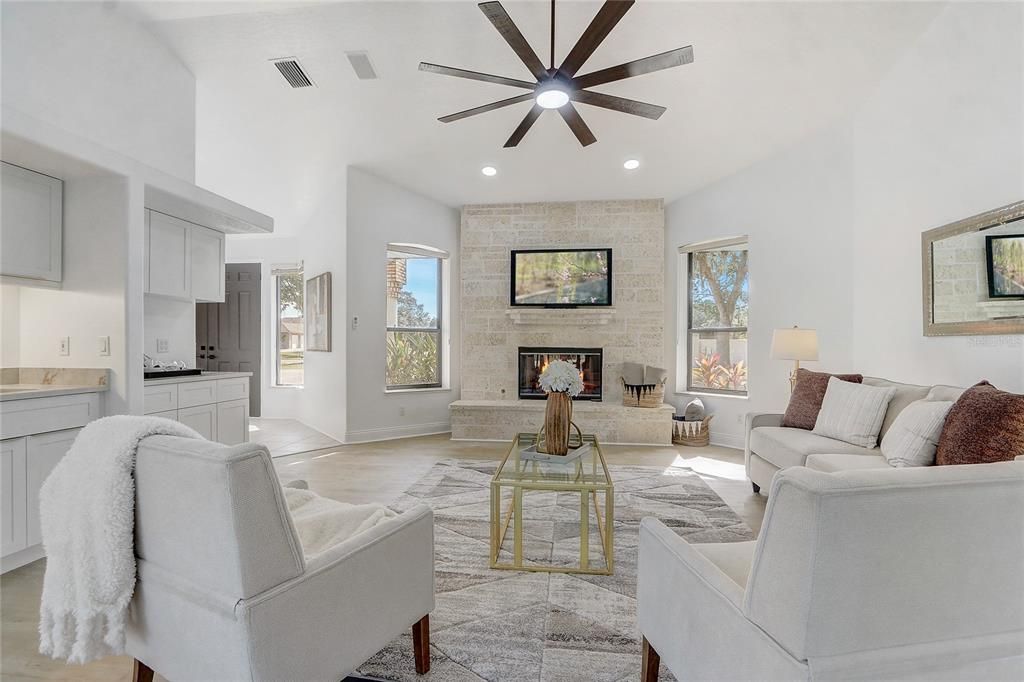 For Sale: $699,999 (3 beds, 2 baths, 2366 Square Feet)