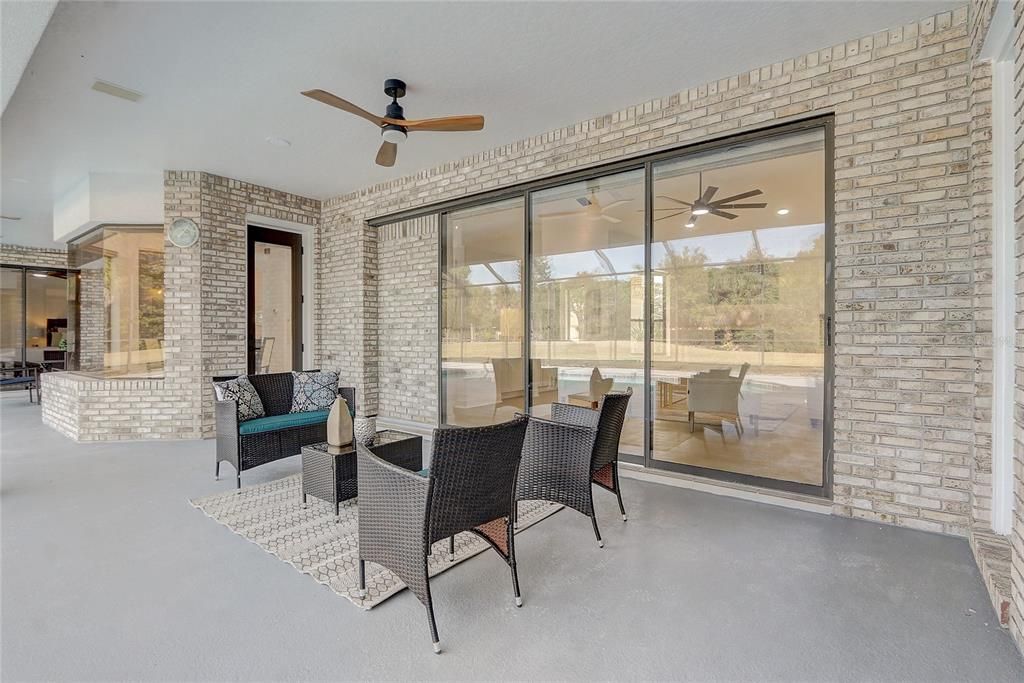 For Sale: $699,999 (3 beds, 2 baths, 2366 Square Feet)