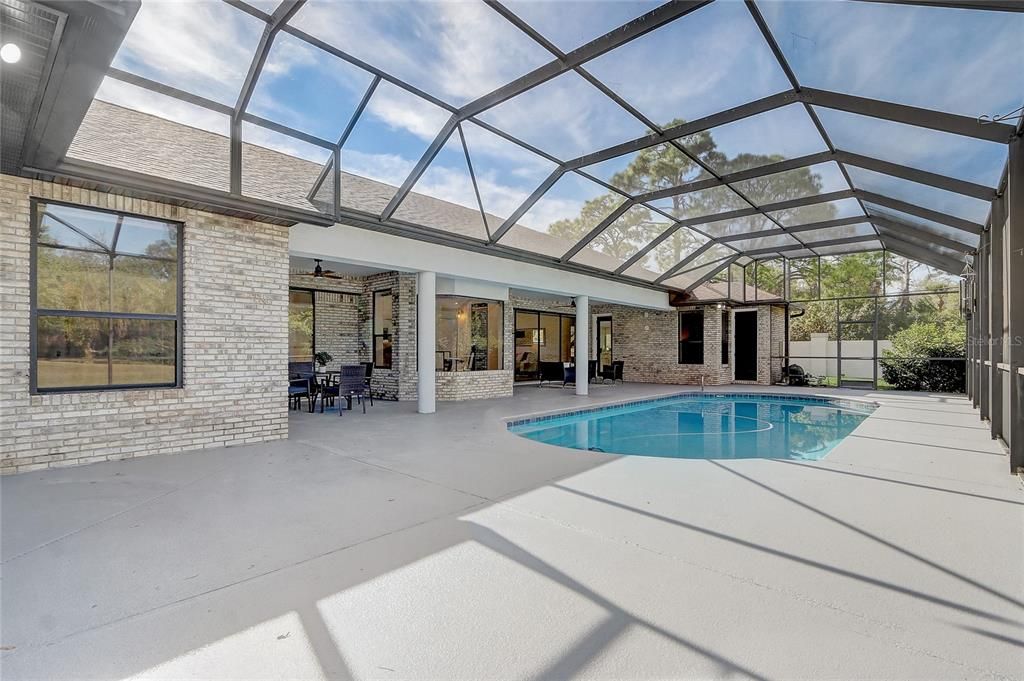 For Sale: $699,999 (3 beds, 2 baths, 2366 Square Feet)