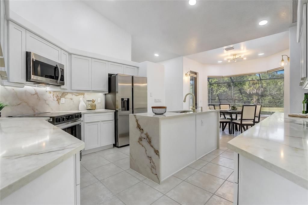 For Sale: $699,999 (3 beds, 2 baths, 2366 Square Feet)