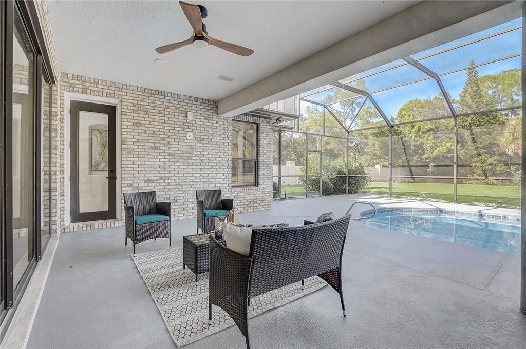 For Sale: $699,999 (3 beds, 2 baths, 2366 Square Feet)