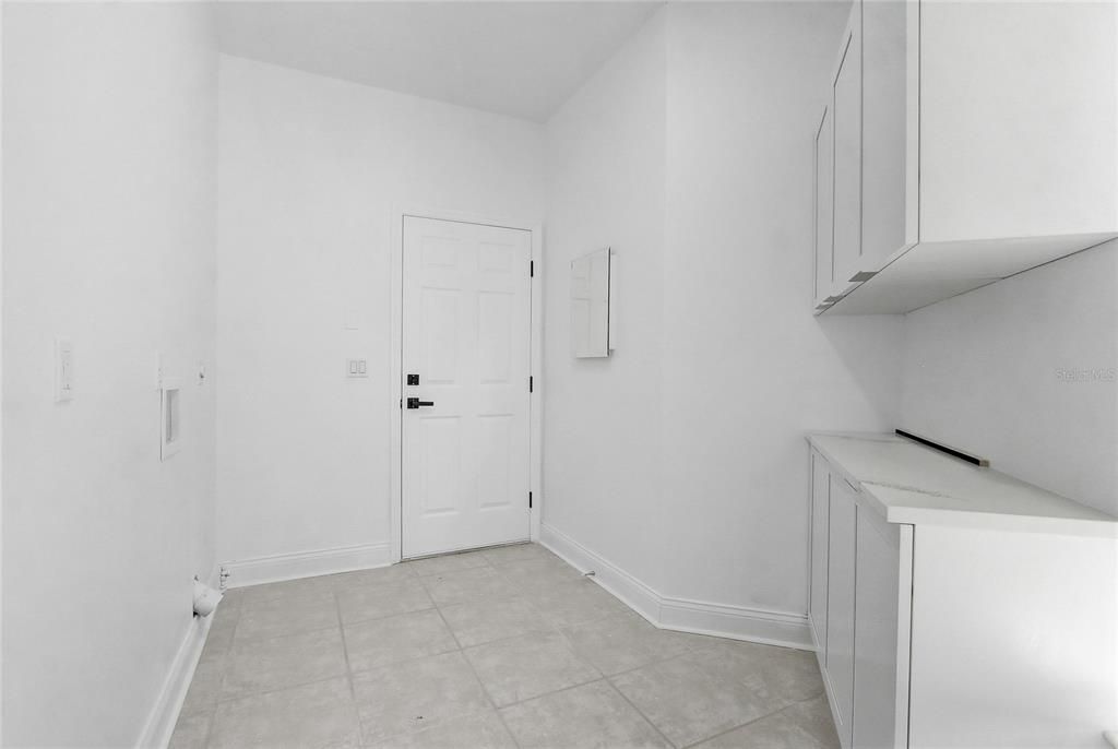 For Sale: $699,999 (3 beds, 2 baths, 2366 Square Feet)