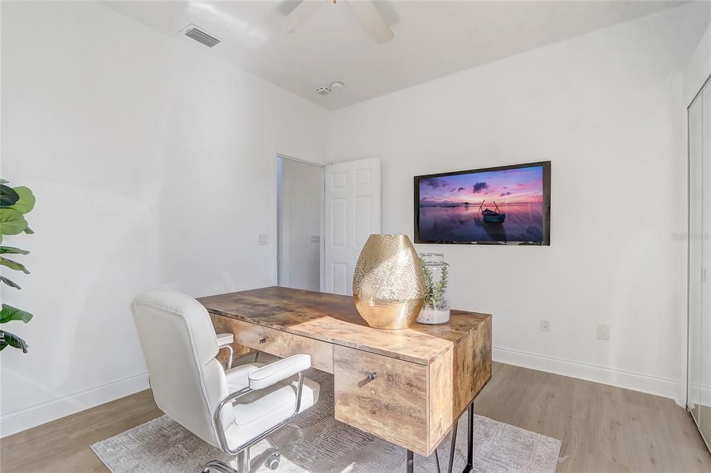 For Sale: $699,999 (3 beds, 2 baths, 2366 Square Feet)