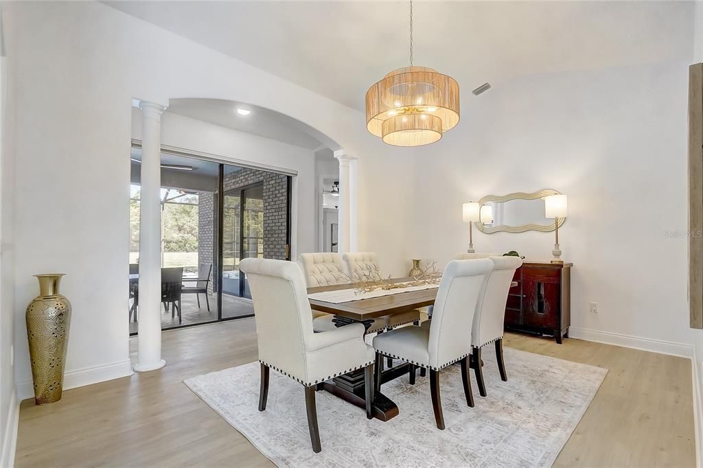 For Sale: $699,999 (3 beds, 2 baths, 2366 Square Feet)