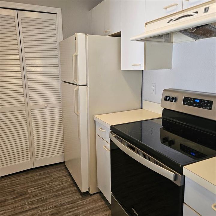 For Rent: $1,275 (1 beds, 1 baths, 583 Square Feet)