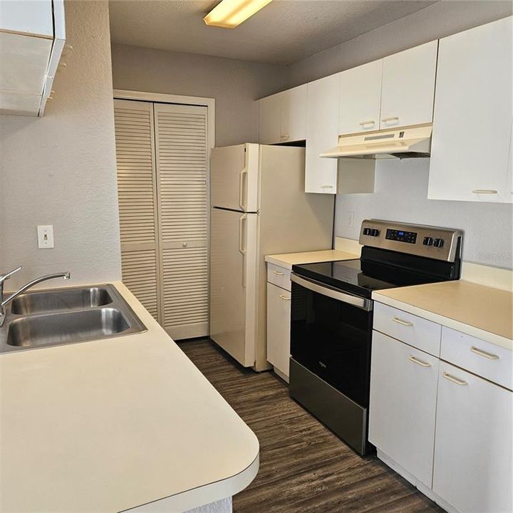 For Rent: $1,275 (1 beds, 1 baths, 583 Square Feet)