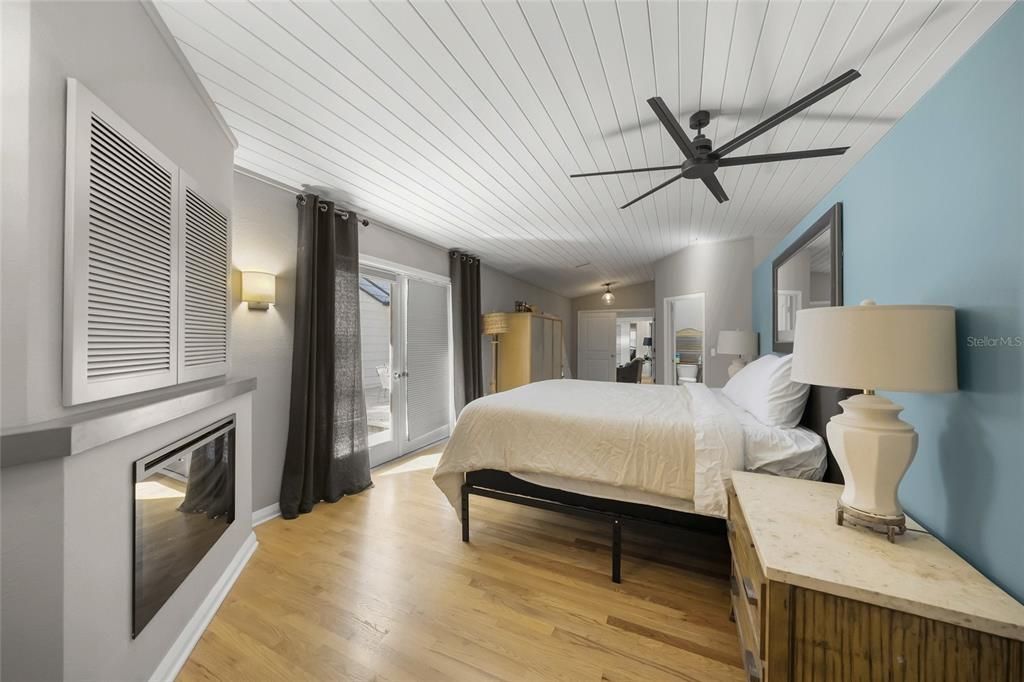 For Sale: $1,995,000 (4 beds, 3 baths, 2483 Square Feet)