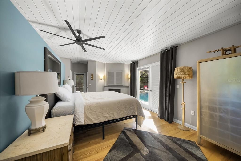 For Sale: $1,995,000 (4 beds, 3 baths, 2483 Square Feet)