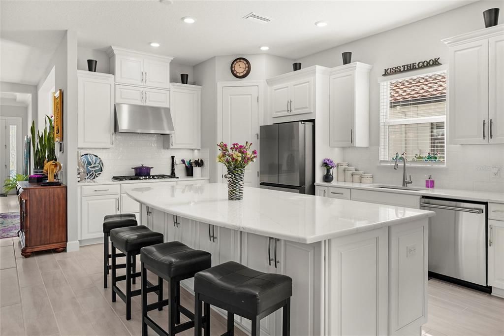 待售: $875,000 (3 贝兹, 3 浴室, 2391 平方英尺)