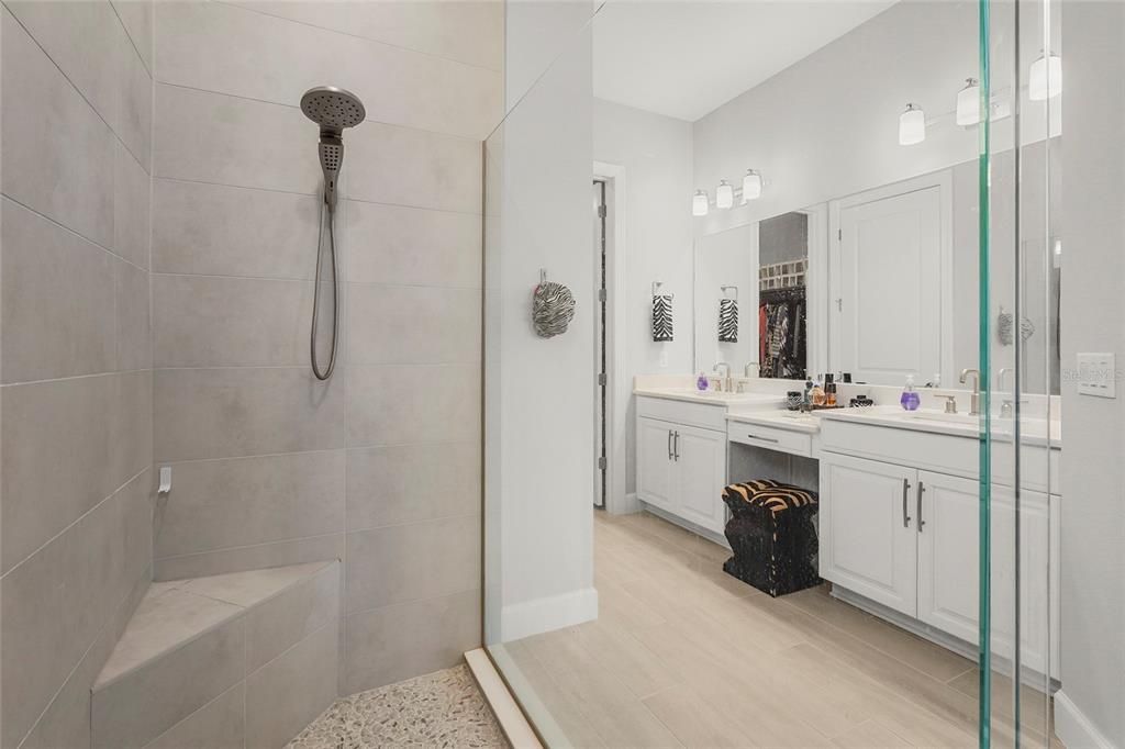 待售: $875,000 (3 贝兹, 3 浴室, 2391 平方英尺)