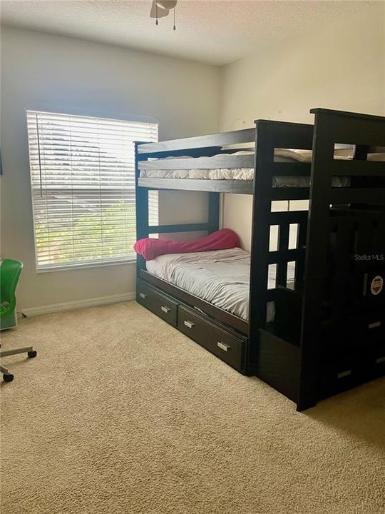 待售: $779,000 (8 贝兹, 0 浴室, 4330 平方英尺)