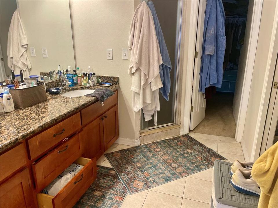 待售: $779,000 (8 贝兹, 0 浴室, 4330 平方英尺)