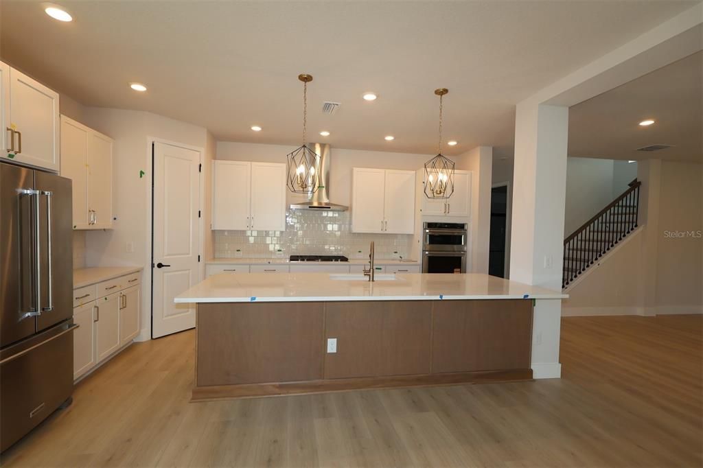 En Venta: $1,099,990 (4 camas, 4 baños, 2972 Pies cuadrados)