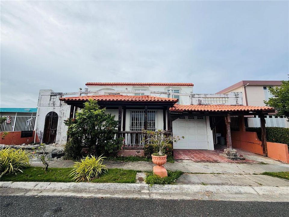 For Sale: $175,000 (3 beds, 2 baths, 1886 Square Feet)