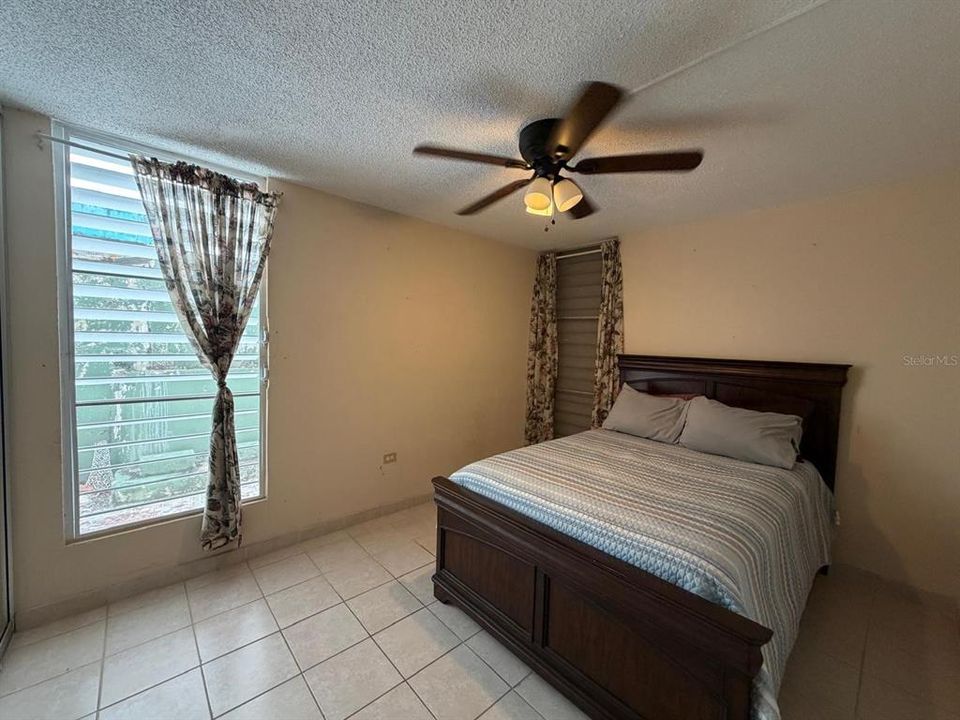 For Sale: $175,000 (3 beds, 2 baths, 1886 Square Feet)