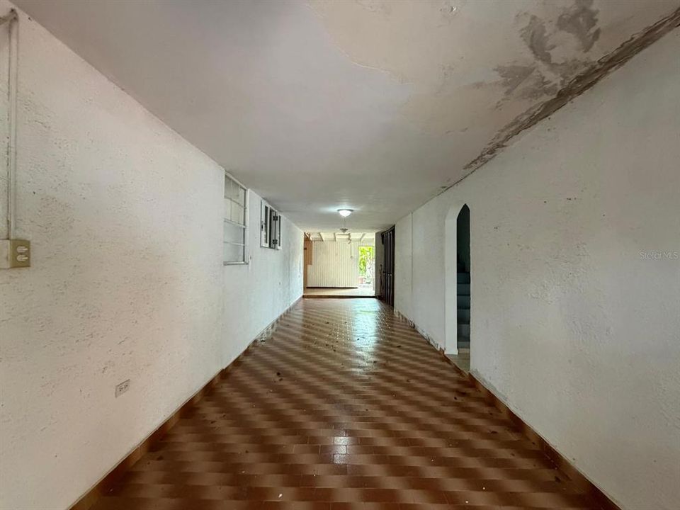 For Sale: $175,000 (3 beds, 2 baths, 1886 Square Feet)