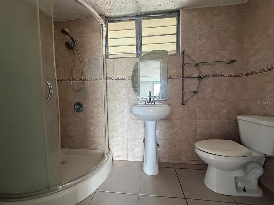 For Sale: $175,000 (3 beds, 2 baths, 1886 Square Feet)