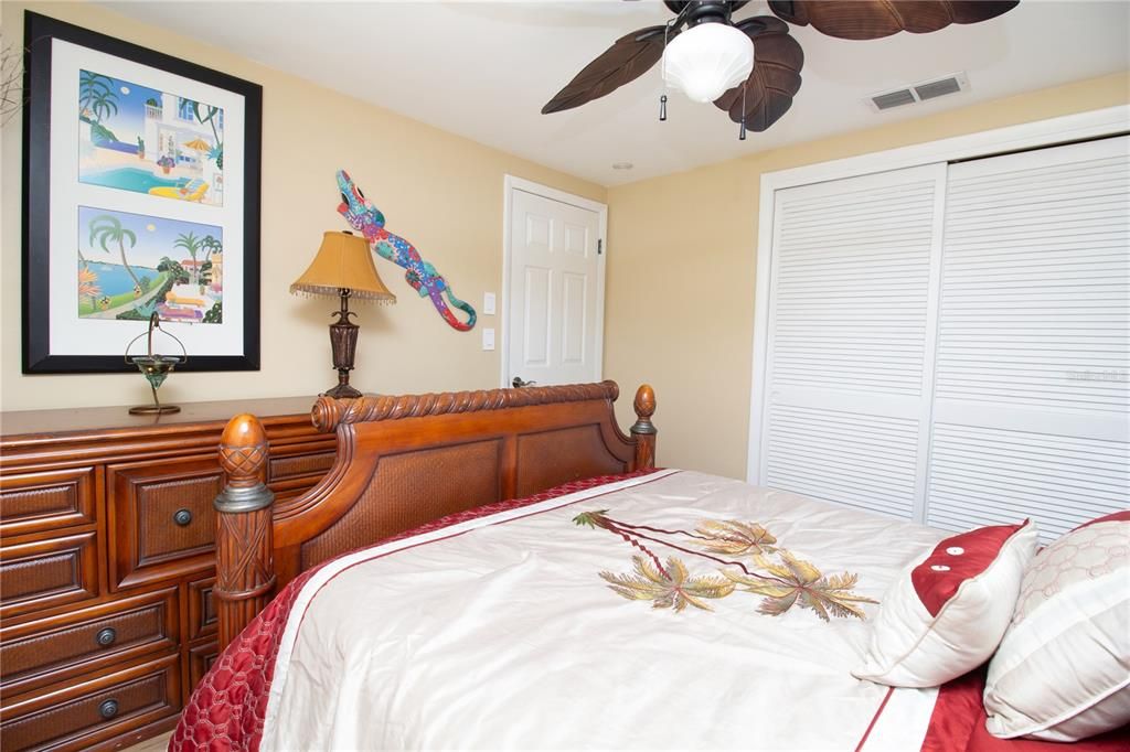 For Rent: $1,950 (2 beds, 1 baths, 1264 Square Feet)