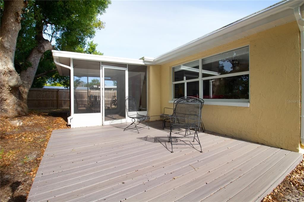 For Rent: $1,950 (2 beds, 1 baths, 1264 Square Feet)