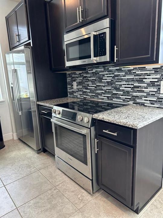 В аренду: $1,600 (1 спален, 1 ванн, 800 Квадратных фут)