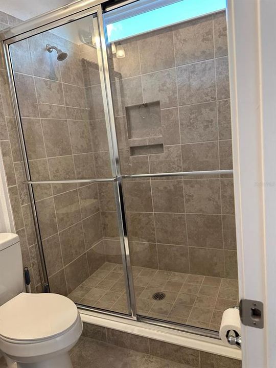 В аренду: $1,600 (1 спален, 1 ванн, 800 Квадратных фут)