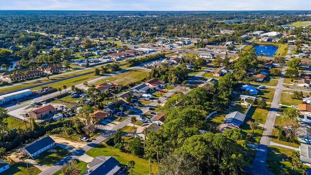 合同活跃: $385,000 (5 贝兹, 2 浴室, 2300 平方英尺)