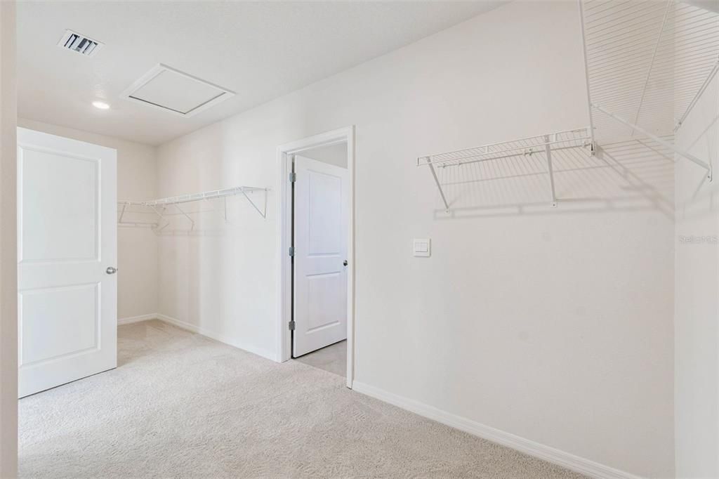 For Rent: $3,200 (4 beds, 3 baths, 3313 Square Feet)