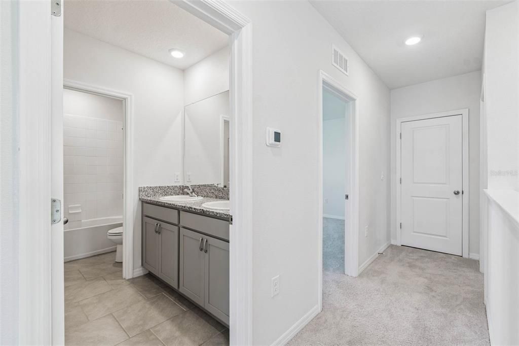 For Rent: $3,200 (4 beds, 3 baths, 3313 Square Feet)