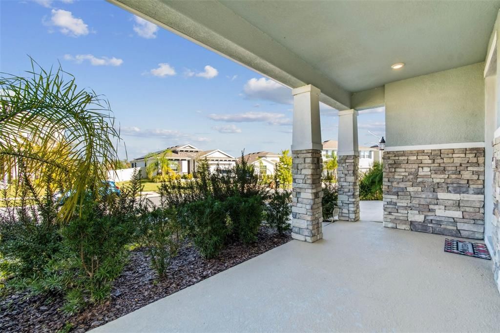 For Rent: $3,200 (4 beds, 3 baths, 3313 Square Feet)